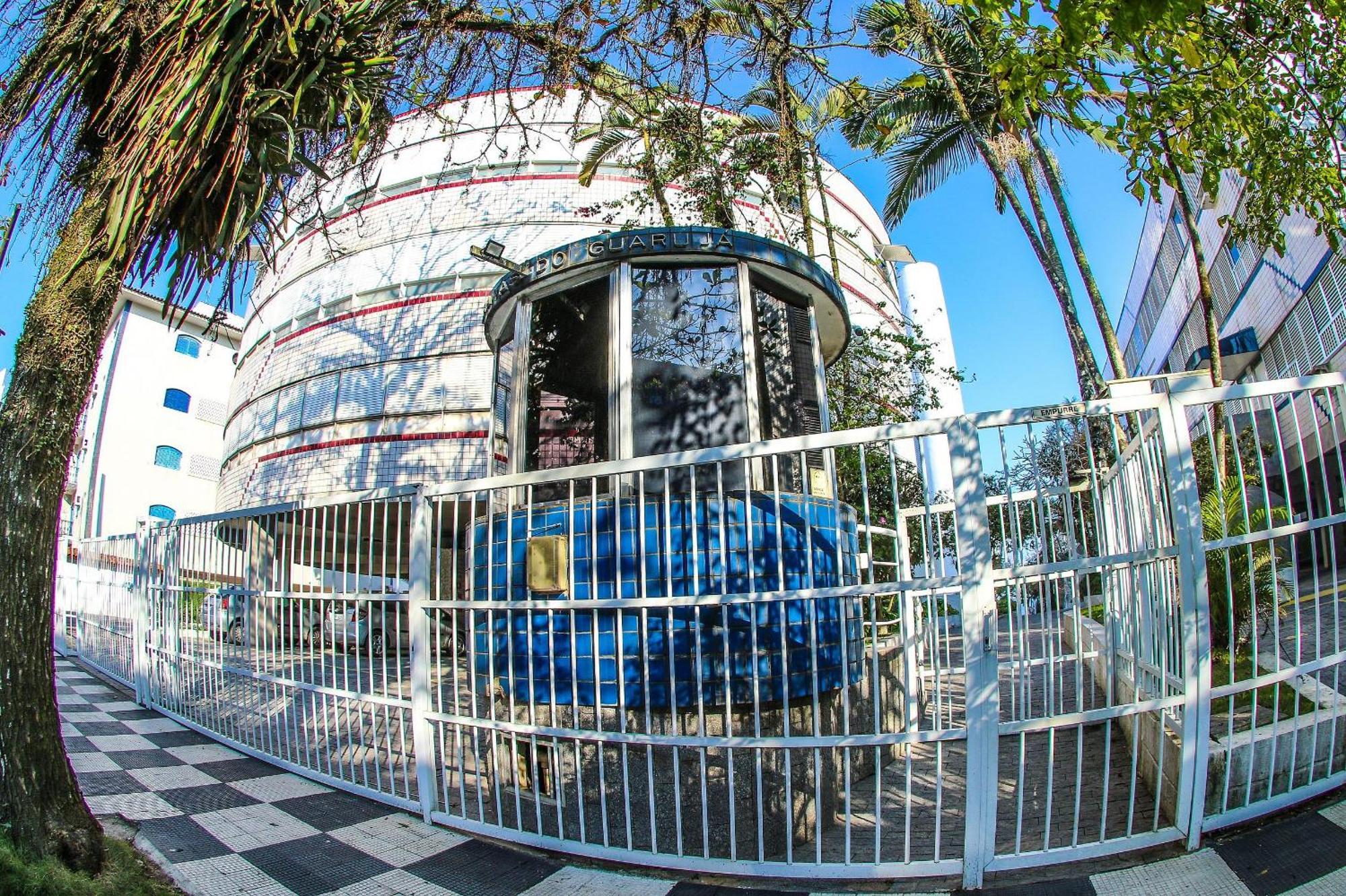 גוארויה 1E-Pe Na Areia Da Praia Do Tombo, 3 Quartos, Ar Cond, 2 Banheiros+Roupas De Cama מראה חיצוני תמונה